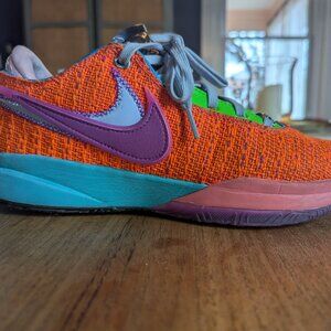 Nike Lebron 20 "Chosen 1" sneakers